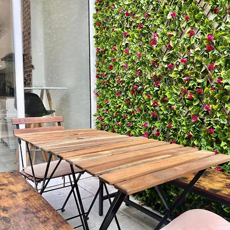 Rare! Private Garden In Paris, Close To Sacre Coeur Basilica! Buitenkant foto